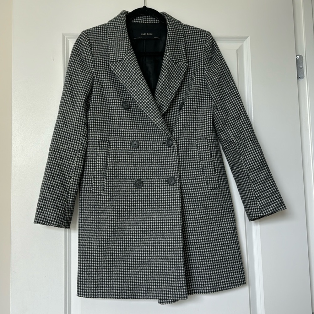 Zara houndstooth grey qnd black double breasted coat